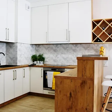 Luxury In City-4- Free Parking Apartment