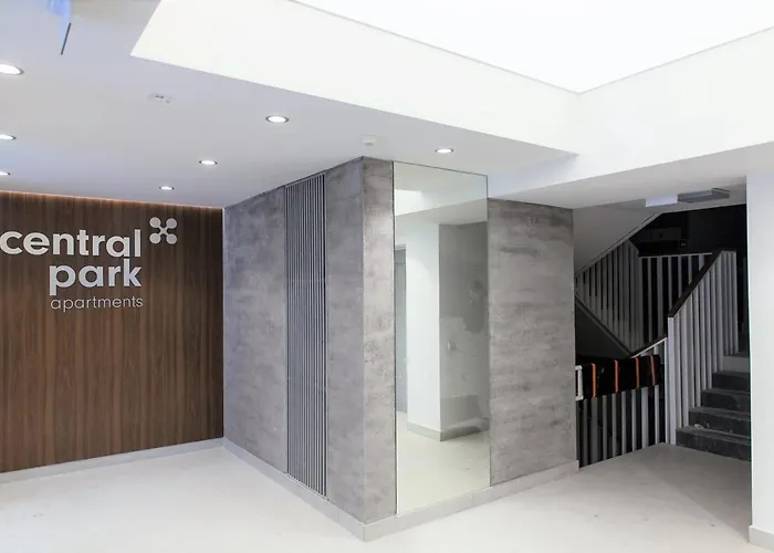 Luxury In City-4- Free Parking Апартаменты